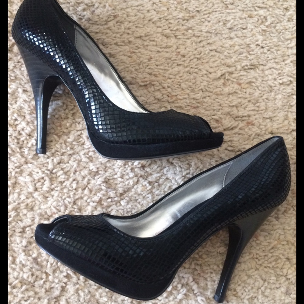 Calvin Klein peep toe heels - Picture 1 of 9
